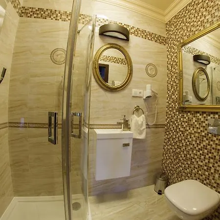 Palac Saturna 4*